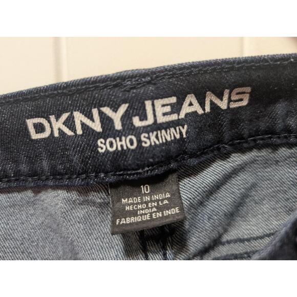 DKNY Jeans Ladies' Soho Classic Skinny Jeans Chelsea Wash Size 10 - Picture 3 of 6
